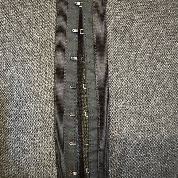 🛍️4/$15🛍️Clasp Long Sleeve Blouse - Picture 3 of 5